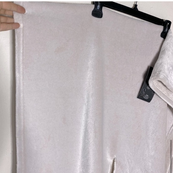 5/$25 La Vie En Rose Super Light Pink Faux Sherpa Cape Scarf Wrap - Picture 12 of 16